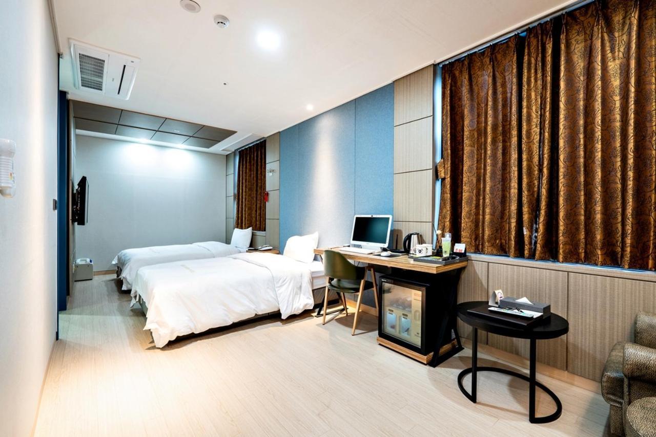 Siheung Seoul Tourist Hotel Экстерьер фото